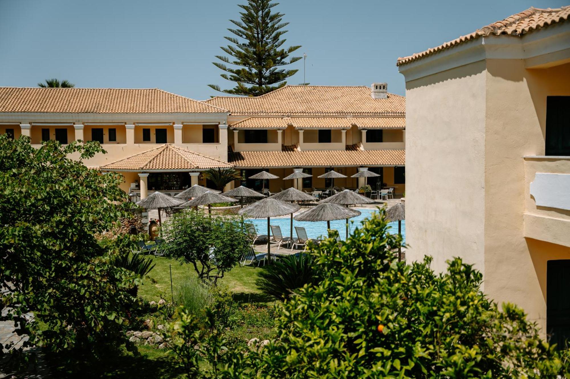 Karavostasi Beach Hotel Perdika  Exterior photo